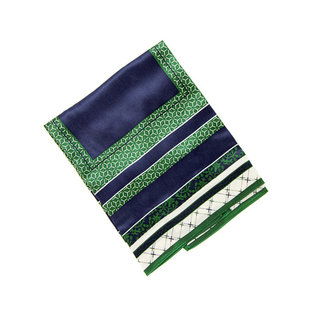 APASZKA JEDWABNA W KARTONOWYM OPAKOWANIU